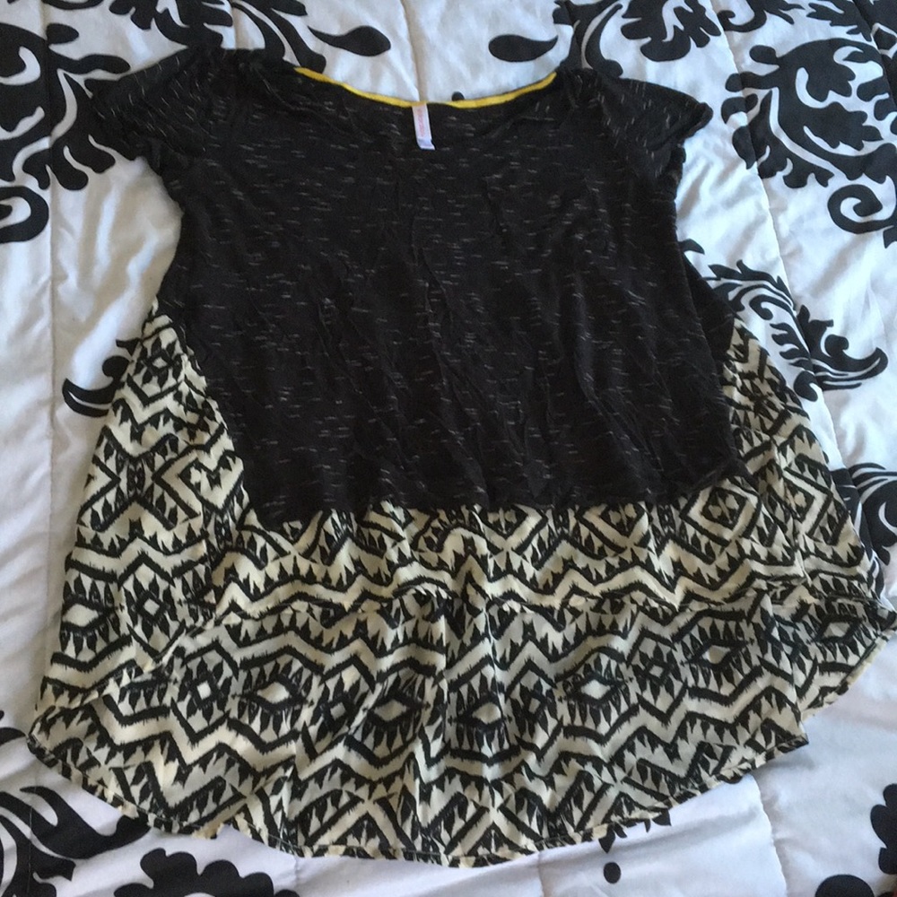 Patterned t shirt